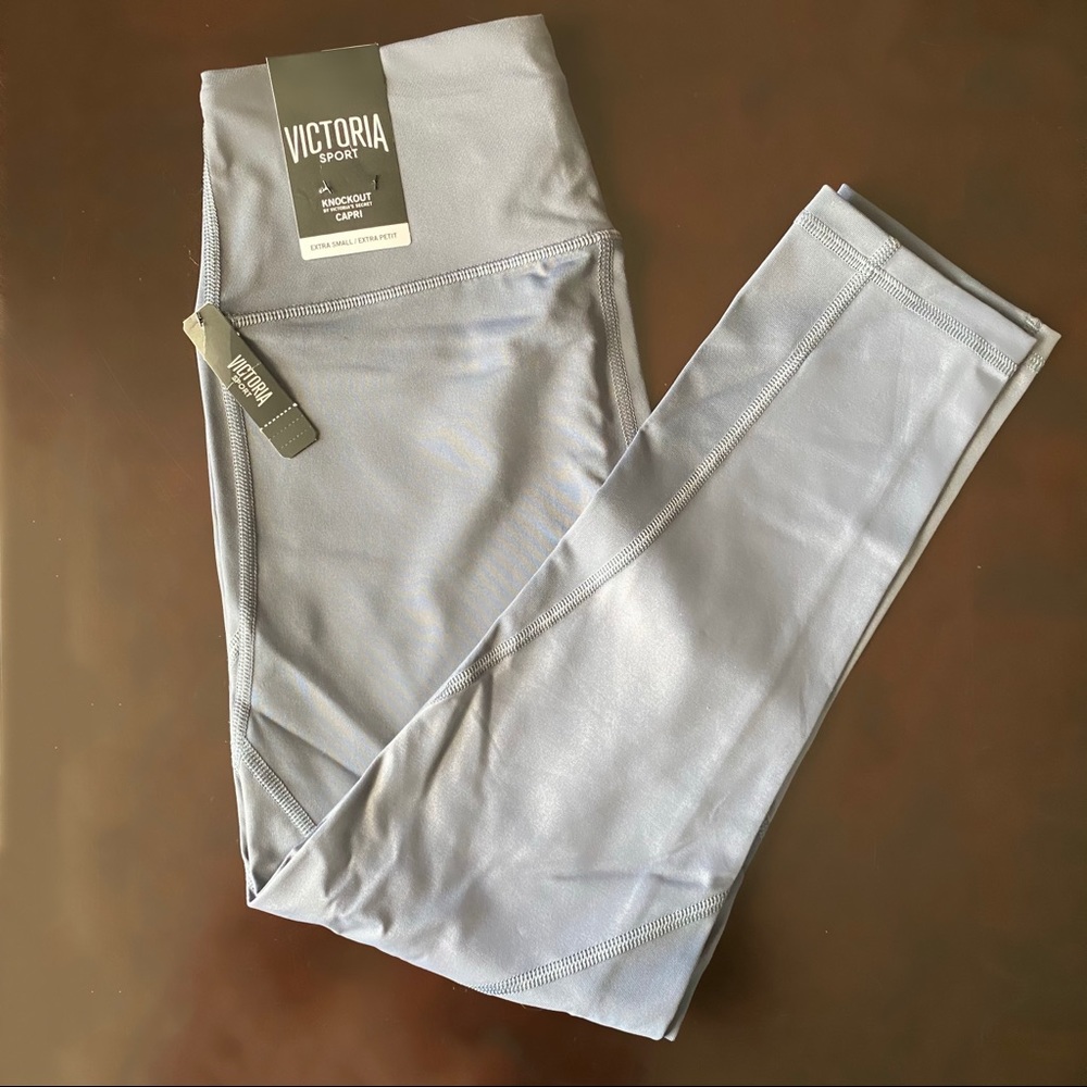Victoria’s Secret Sport Knockout Capri Leggings
